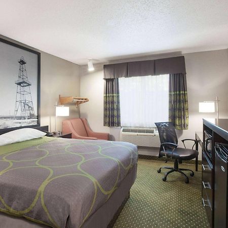 Мотель Super 8 By Wyndham Bedford Dfw Airport West Экстерьер фото
