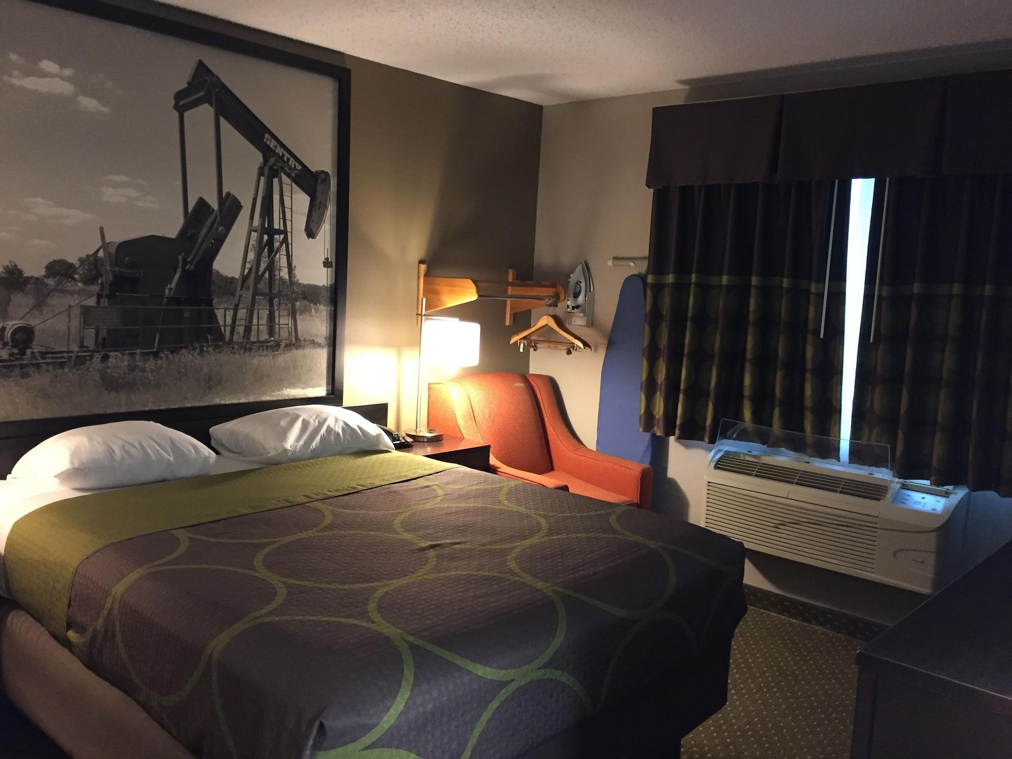 Мотель Super 8 By Wyndham Bedford Dfw Airport West Экстерьер фото