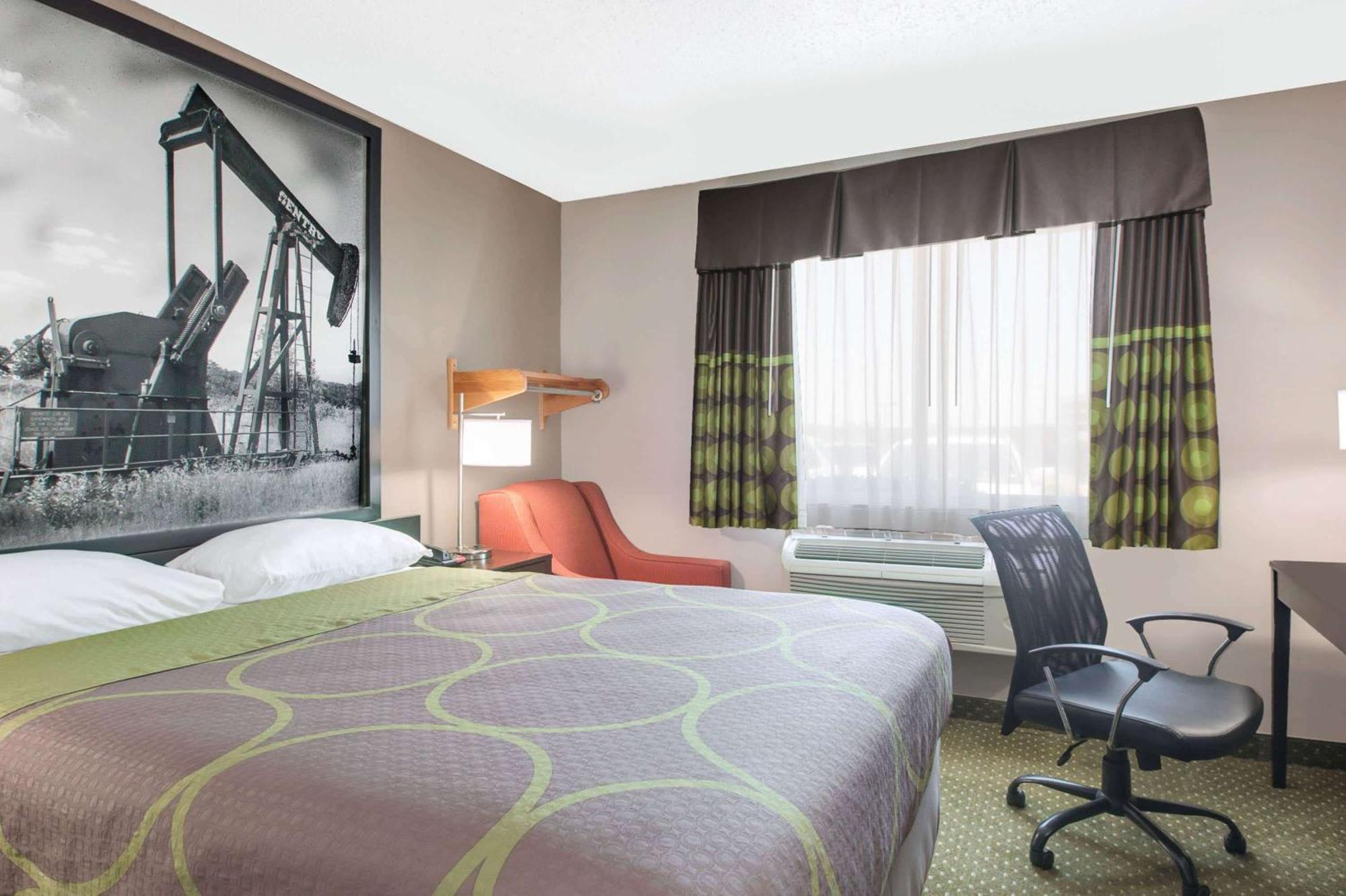 Мотель Super 8 By Wyndham Bedford Dfw Airport West Экстерьер фото