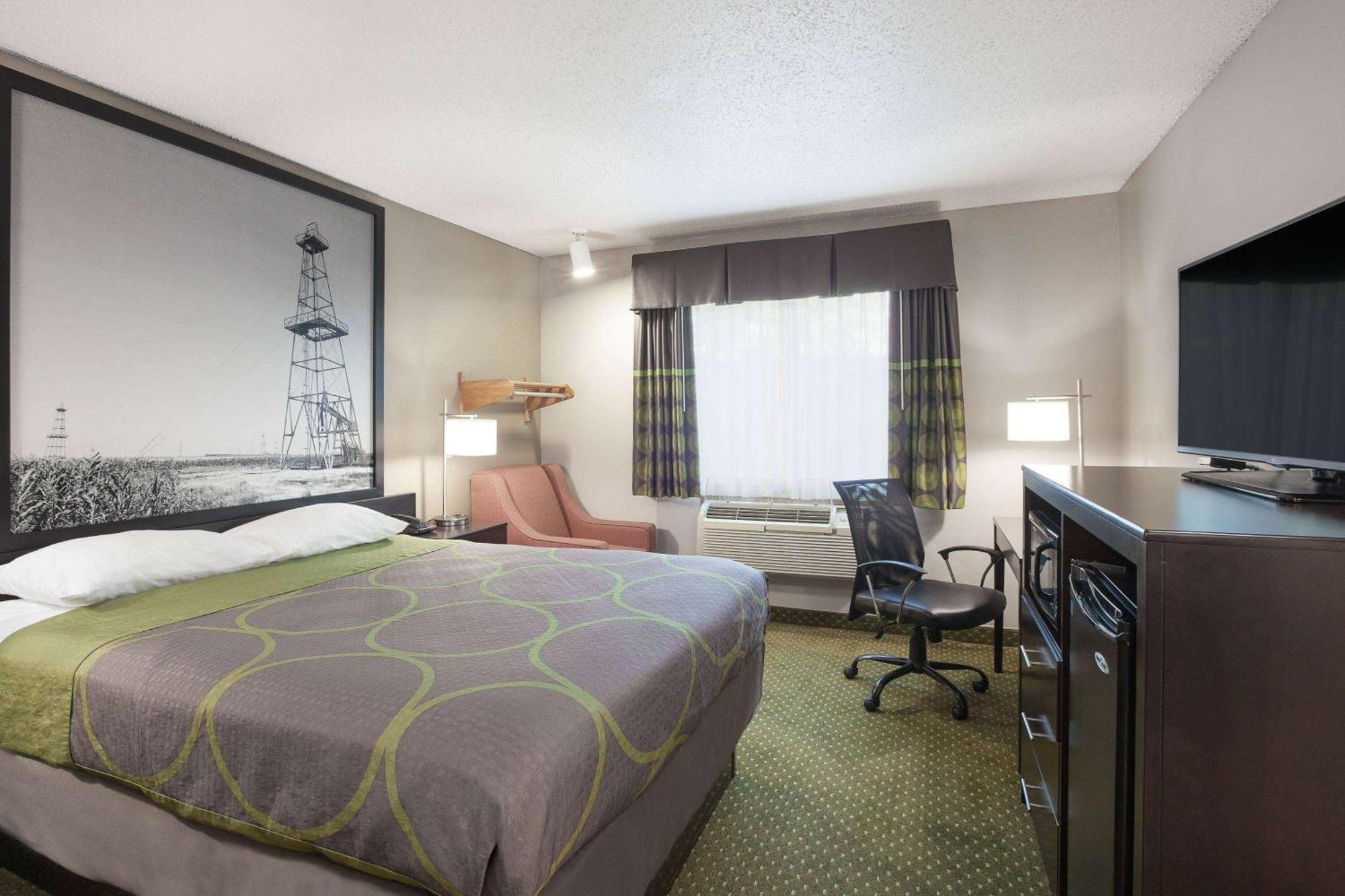Мотель Super 8 By Wyndham Bedford Dfw Airport West Экстерьер фото