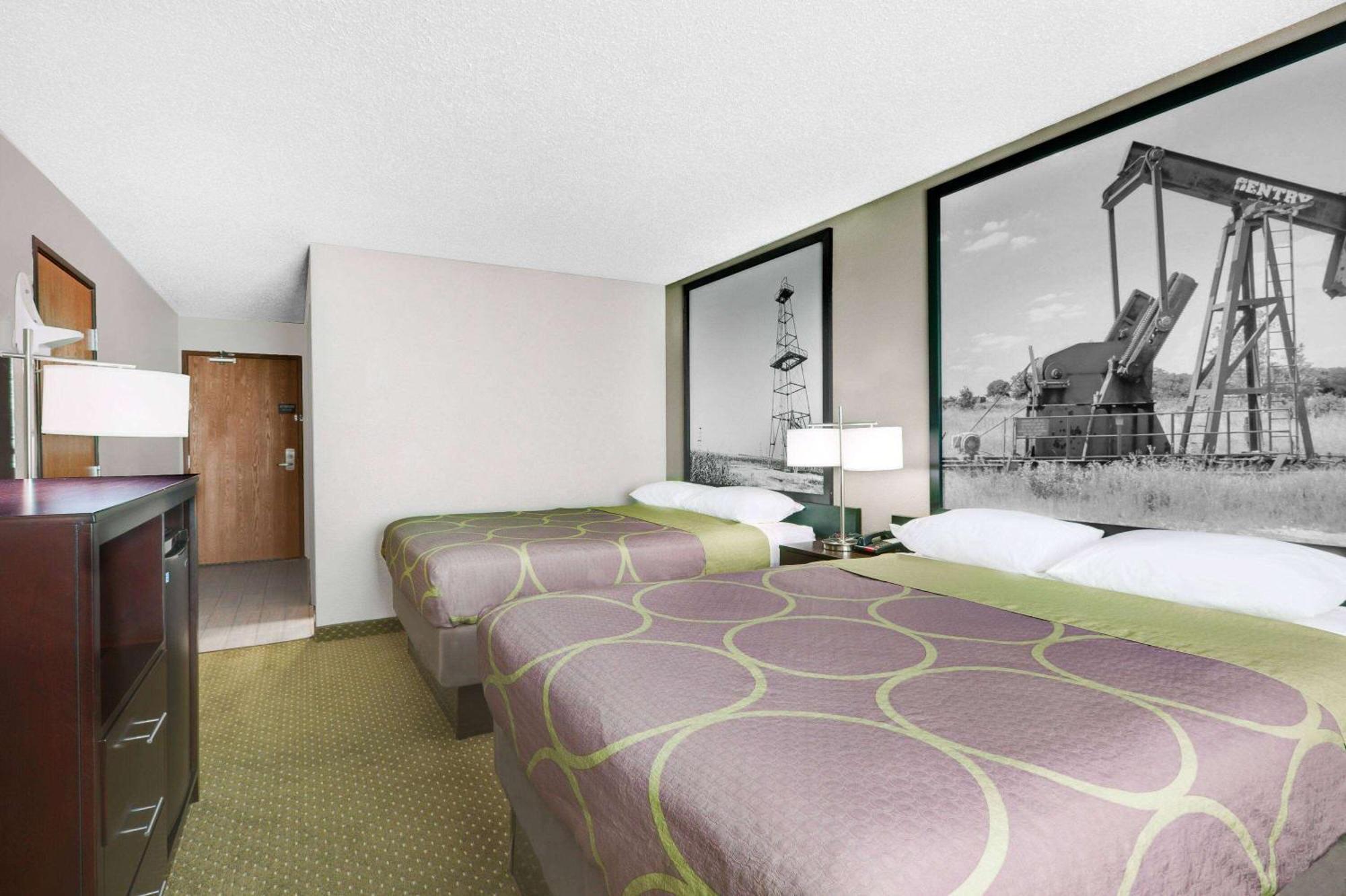 Мотель Super 8 By Wyndham Bedford Dfw Airport West Экстерьер фото