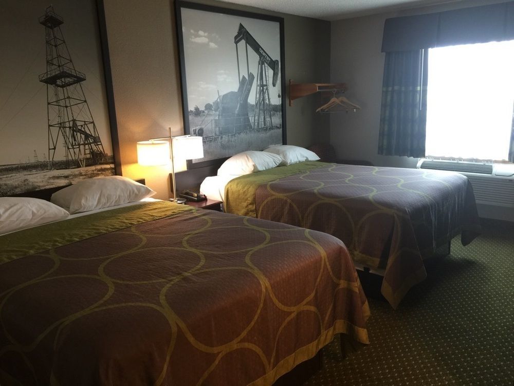 Мотель Super 8 By Wyndham Bedford Dfw Airport West Экстерьер фото